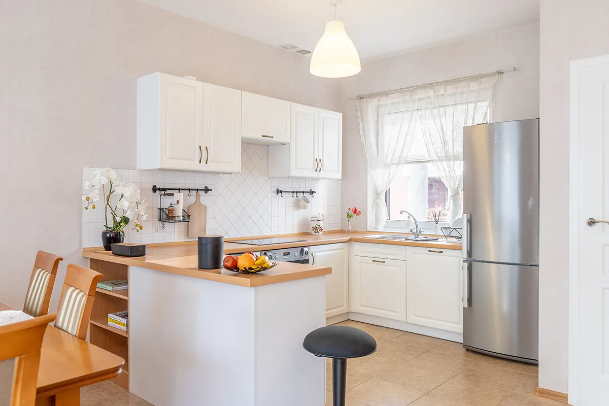 Biała klasyczna kuchnia - Prrofesjonalne i ekspresowe zdjęcia wnętrz Łódź