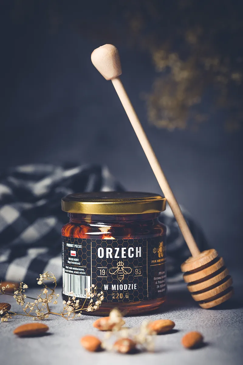Miód orzech w miodzie - zdjęcia dla gastronomii Łódź